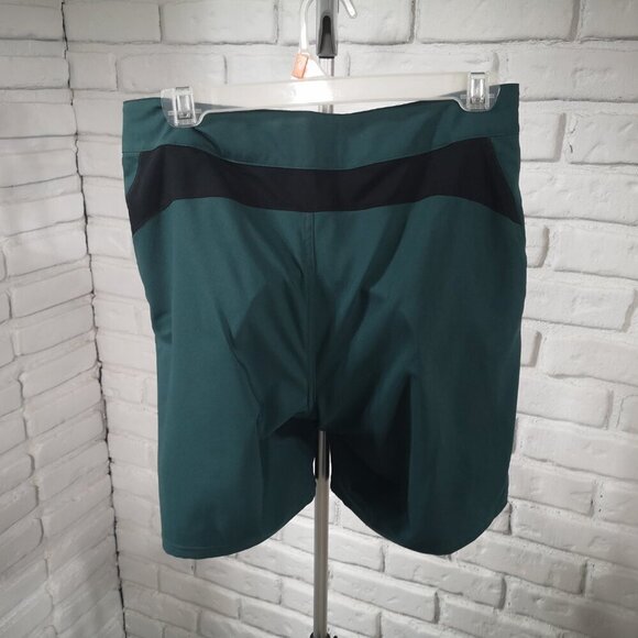 NWT Pearl Izumi Ladies Size 6 Green w/ Black Water Resistant Canyon Shorts - Picture 2 of 15